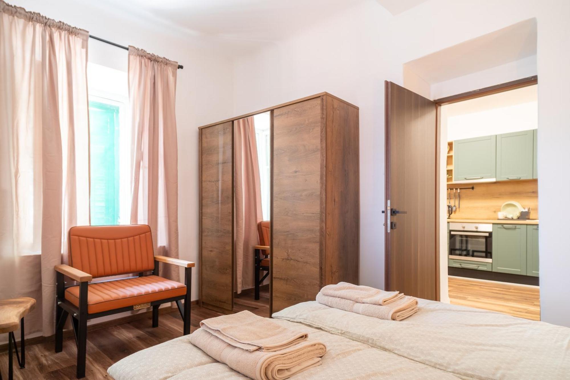 Old Stone House Aparthotel Mlini Bagian luar foto